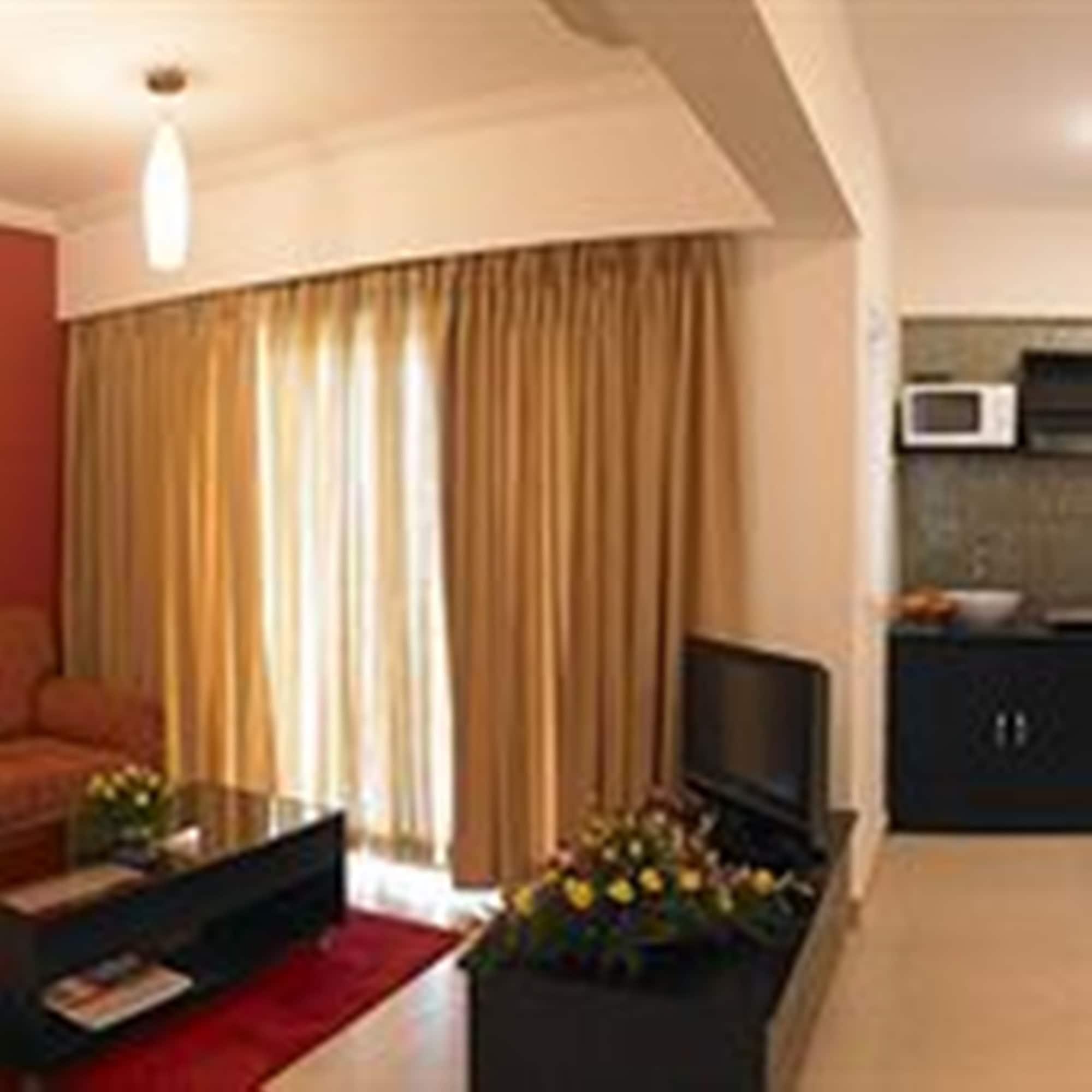 Royal Orchid Golden Suites Púna Kültér fotó